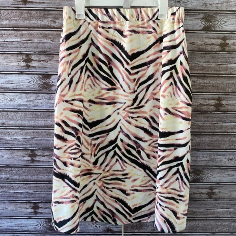 NWT Kendall + Kylie Skirt Size XL‎
